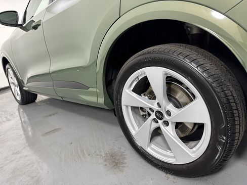 Used 2025 Audi Q5 Premium Plus w/ Premium Plus AWD/4WD image 9