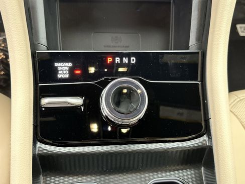 New 2025 Jeep Grand Cherokee Limited w/ Luxury Tech Group II image 22