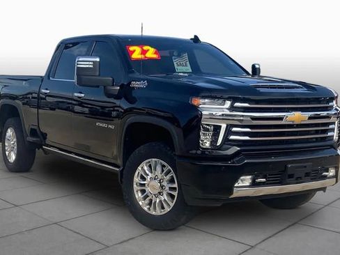 Used 2022 Chevrolet Silverado 2500 High Country w/ Safety Package II AWD/4WD image 2