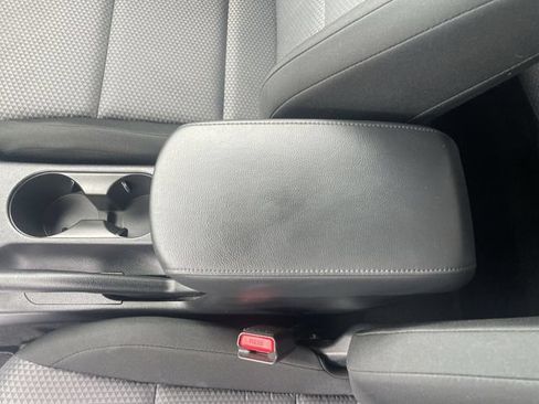 Used 2025 Kia Soul LX w/ LX Technology Package FWD image 27