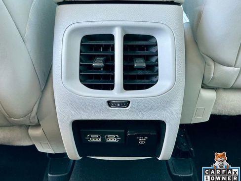 Used 2022 Jeep Cherokee Latitude Lux w/ Sun & Sound Group image 33