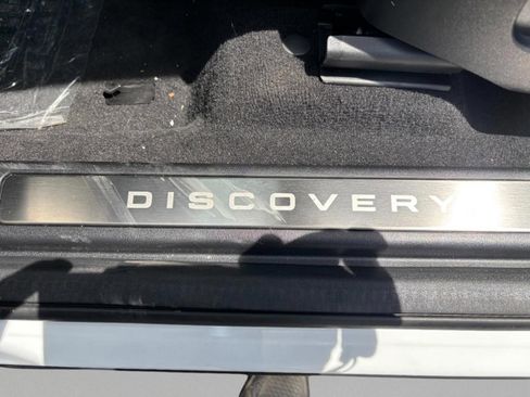 Used 2025 Land Rover Discovery Sport Dynamic SE image 38