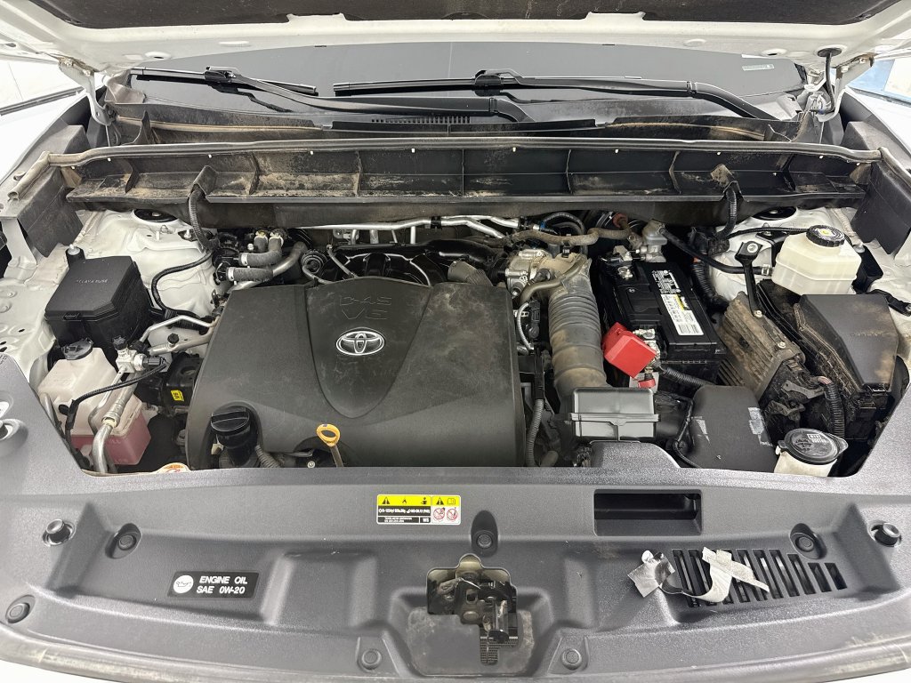 Used 2022 Toyota Highlander XSE FWD image 30