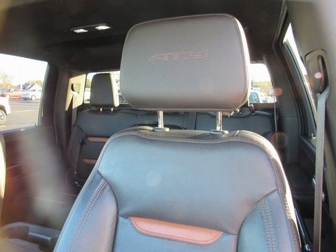 Used 2021 GMC Sierra 2500 AT4 w/ AT4 Premium Plus Package image 16