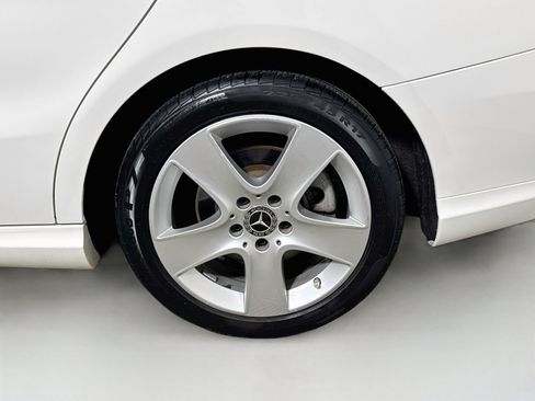 Used 2018 Mercedes-Benz CLA 250 4MATIC image 29
