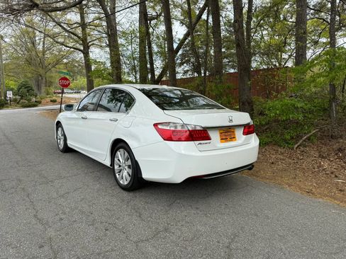 Used 2015 Honda Accord EX-L image 3