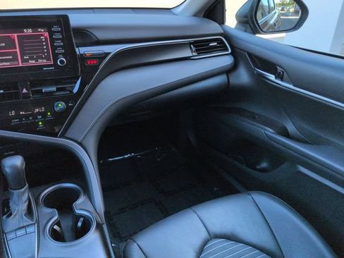 Certified 2022 Toyota Camry SE w/ Convenience Package FWD image 16
