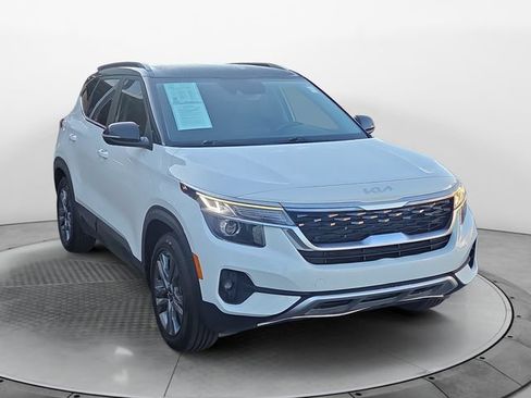 Used 2023 Kia Seltos S w/ Navigation Package FWD image 7
