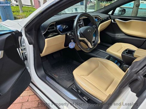 Used 2015 Tesla Model S 70 image 29