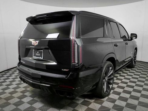 Certified 2025 Cadillac Escalade V AWD/4WD image 3
