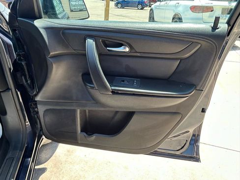 Used 2017 Chevrolet Traverse LT w/ Style and Technology Package FWD image 17