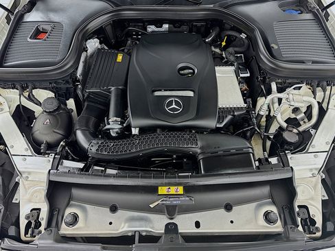 Used 2019 Mercedes-Benz GLC 300 image 10