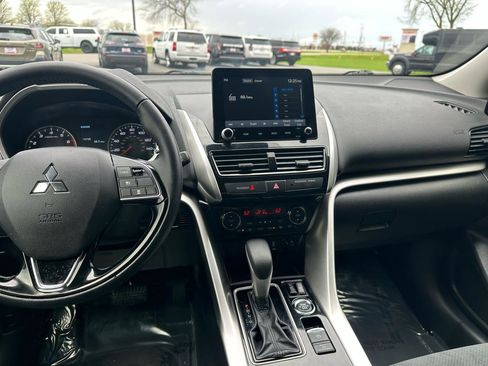 Used 2024 Mitsubishi Eclipse Cross SE image 12