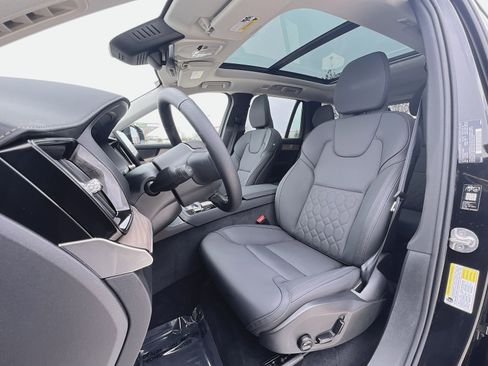 New 2026 Volvo XC90 B6 Plus w/ Protection Package Premier image 21