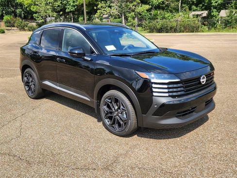 New 2025 Nissan Kicks SR w/ SR Premium Package image 2