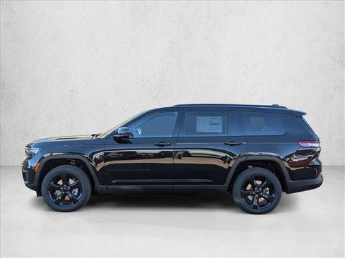New 2025 Jeep Grand Cherokee L Limited image 9