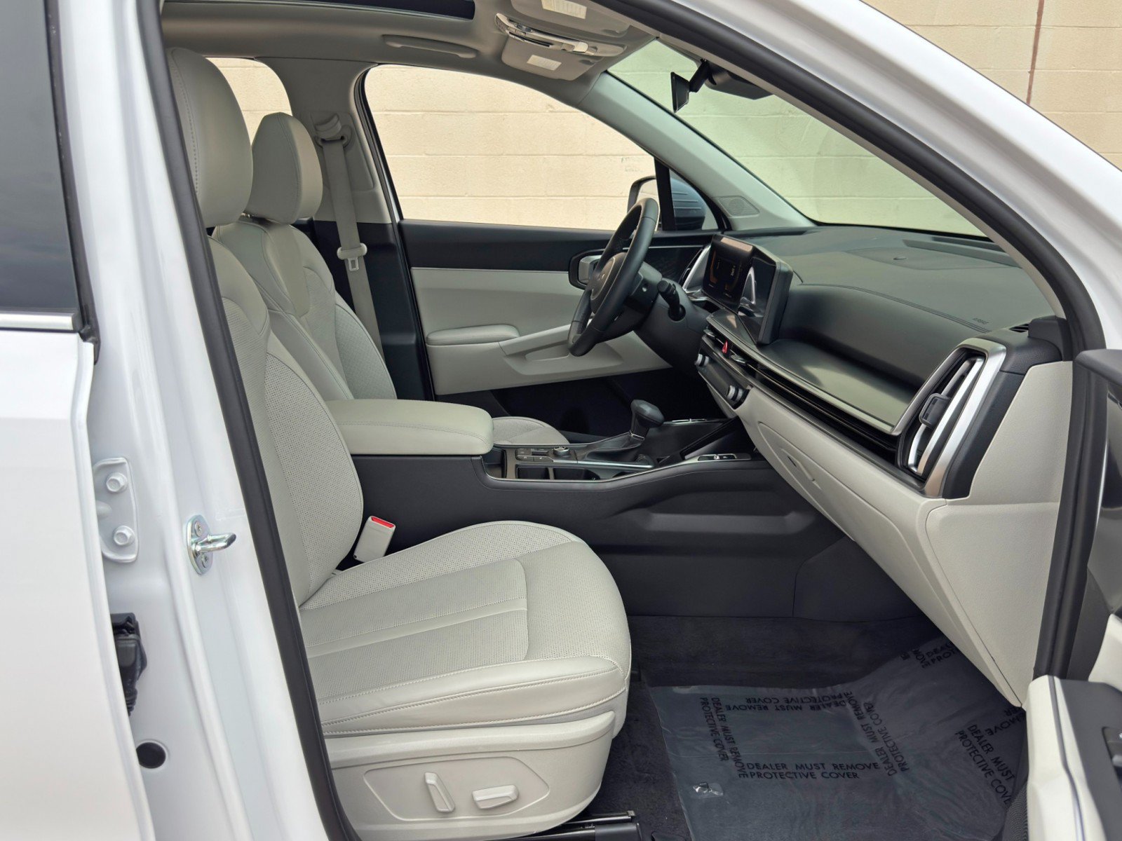 Used 2025 Kia Sorento EX w/ Panoramic Sunroof Package FWD image 15