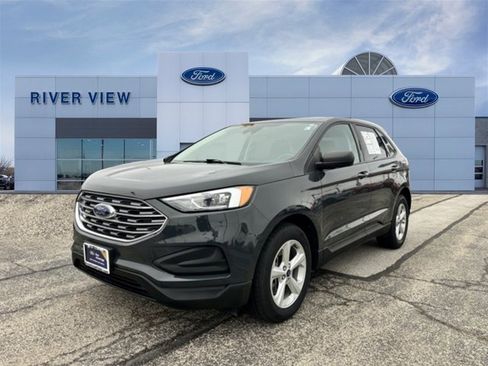 Certified 2021 Ford Edge SE image 3