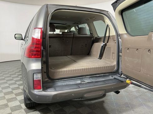 Used 2013 Lexus GX 460 image 28