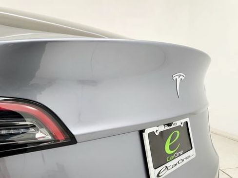 Used 2025 Tesla Model Y Long Range RWD image 26
