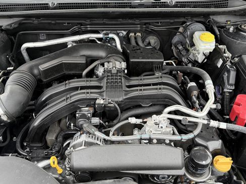 Used 2025 Subaru Outback Premium image 12