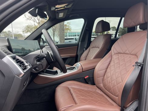 Certified 2024 BMW X5 sDrive40i w/ Premium Package image 16