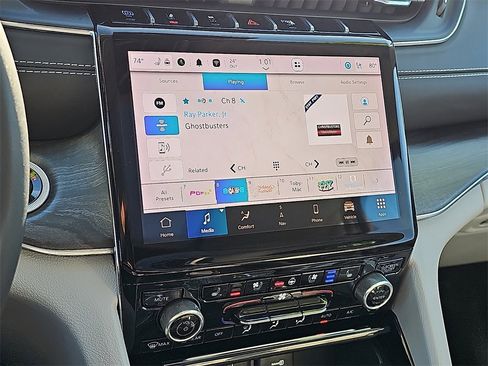 Used 2022 Jeep Grand Cherokee Overland image 19