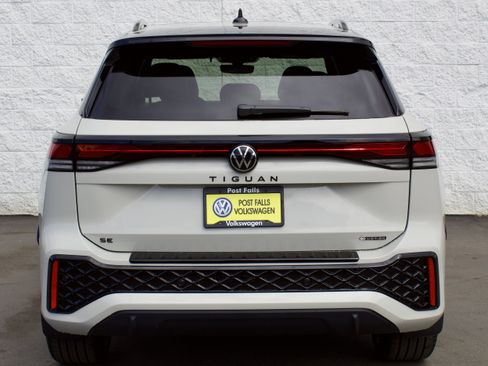 New 2026 Volkswagen Tiguan SE R-Line AWD/4WD image 7