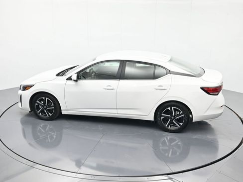 Used 2024 Nissan Sentra SV FWD image 34