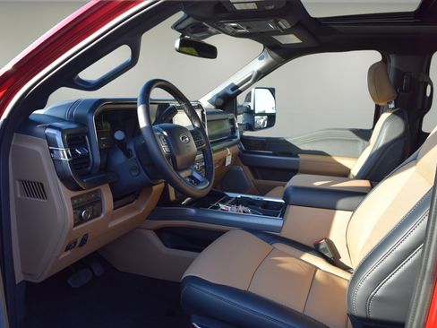 Used 2024 Ford F250 Lariat w/ Sport Appearance Package AWD/4WD image 7