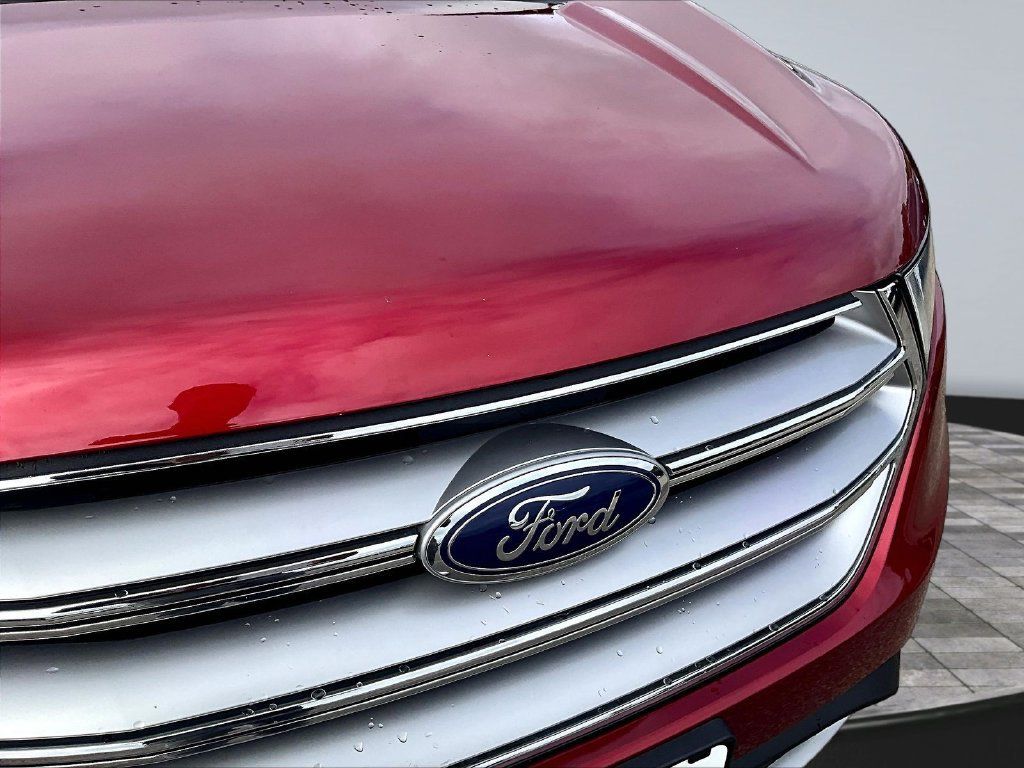 Used 2015 Ford Edge Titanium w/ Equipment Group 301A AWD/4WD image 35
