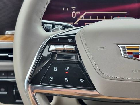 Used 2025 Cadillac Escalade Sport Platinum w/ LPO, Floor Liner Package image 31