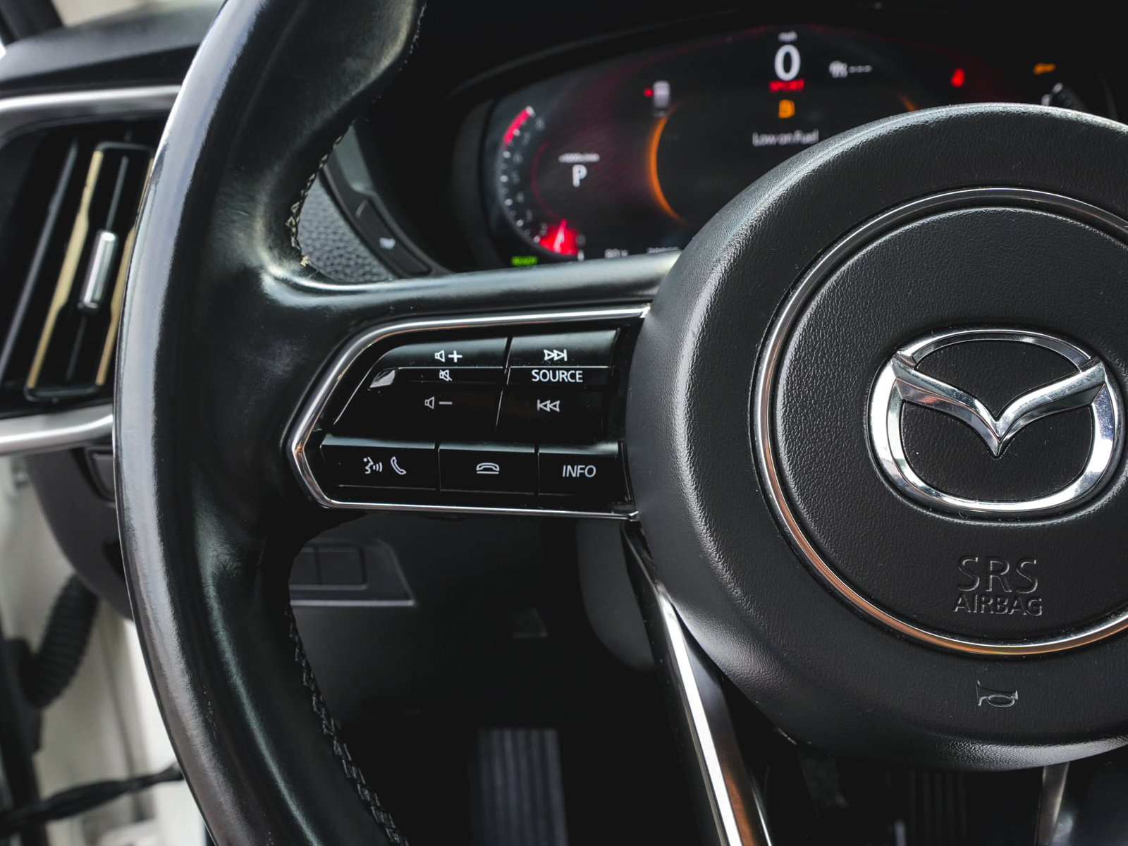 Used 2024 MAZDA CX-90 Plug-In Hybrid w/ Preferred AWD/4WD image 18
