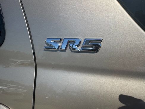 Used 2007 Toyota Sequoia SR5 image 28