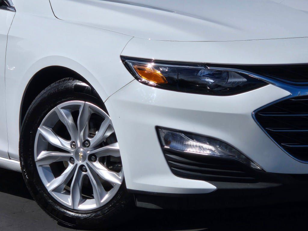 Used 2024 Chevrolet Malibu LT FWD image 3