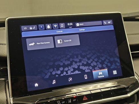 New 2025 Jeep Compass Latitude w/ Sun & Sound Group image 28