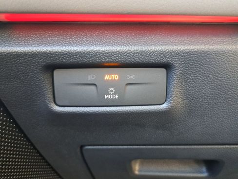 New 2026 Volkswagen Tiguan SE R-Line image 16