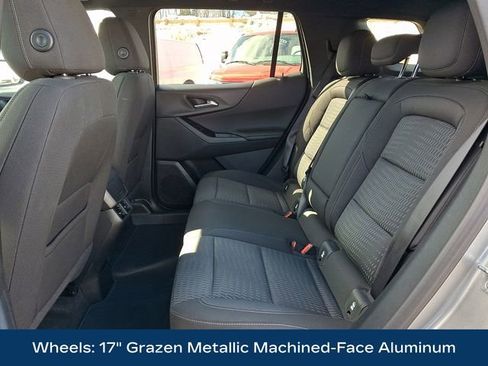 Used 2025 Chevrolet Equinox LT image 13