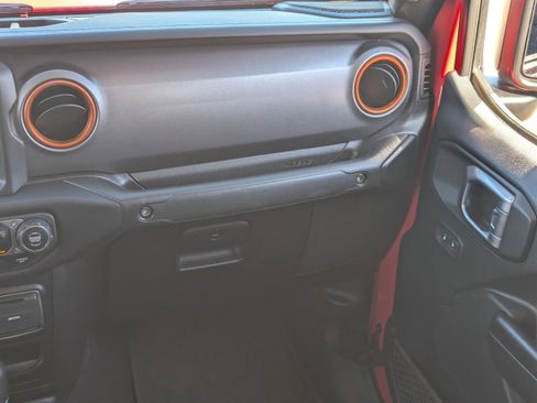 Used 2021 Jeep Gladiator Mojave image 18