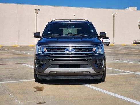 Used 2021 Ford Expedition XLT image 2