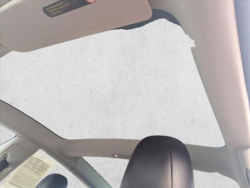 Used 2018 Tesla Model 3 Long Range image 18