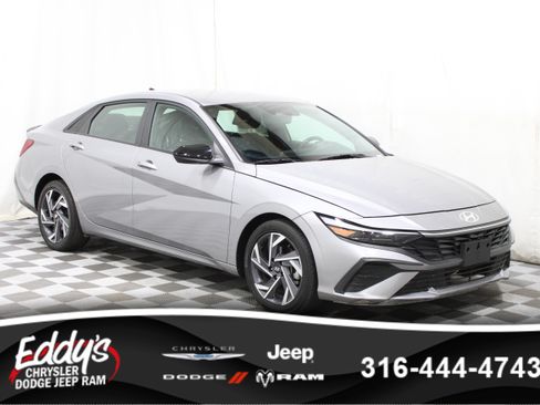 Used 2025 Hyundai Elantra Sport FWD image 1