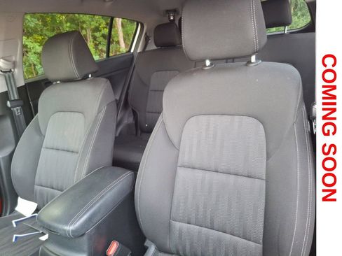 Used 2021 Kia Sportage LX AWD/4WD image 12