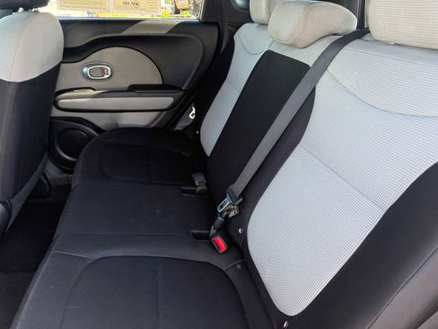 Used 2019 Kia Soul FWD image 24