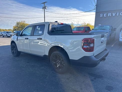 New 2025 Ford Maverick XLT w/ Black Appearance Package image 8