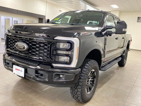 New 2026 Ford F350 Lariat w/ Tremor Off-Road Package AWD/4WD image 4