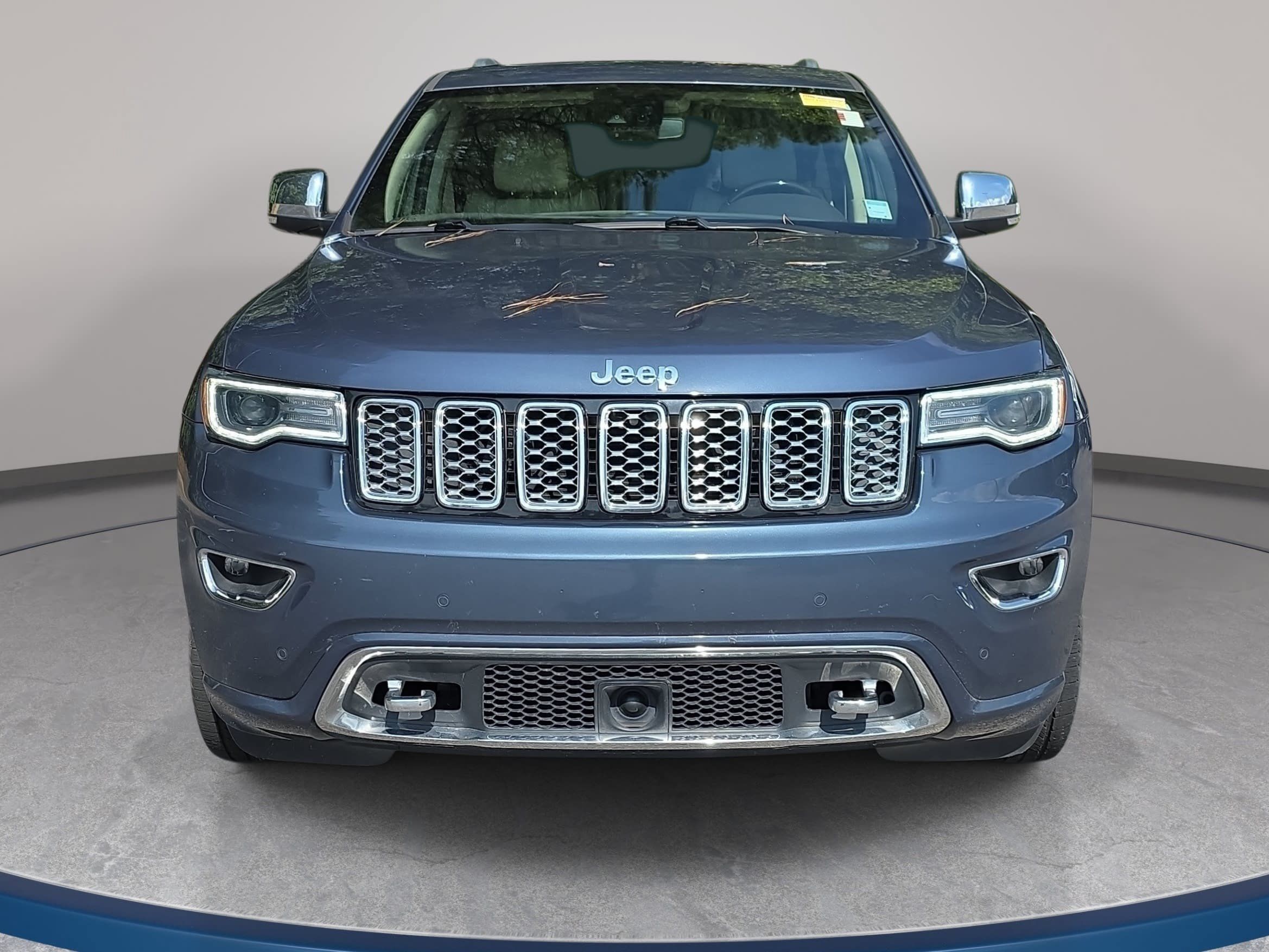Used 2020 Jeep Grand Cherokee Overland AWD/4WD image 4