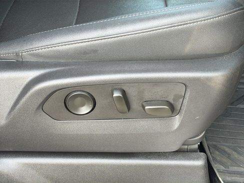 Used 2023 Chevrolet Silverado 1500 LTZ w/ Technology Package AWD/4WD image 27