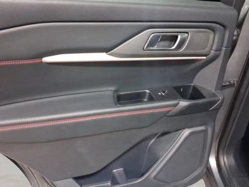 Used 2025 Ford Explorer ST-Line AWD/4WD image 22