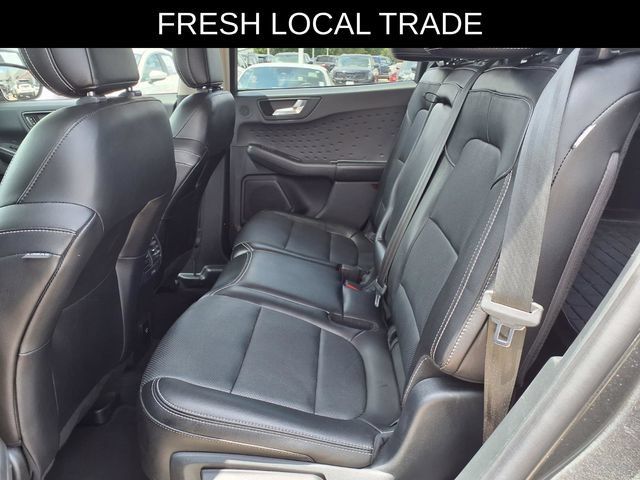 Used 2020 Ford Escape Titanium FWD image 18